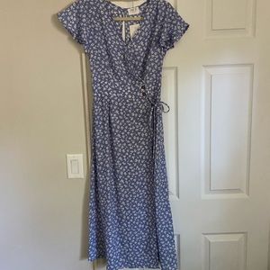 NWT Sierra Sky blue and white flower dress